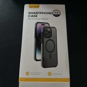 Apple Black iPhone 15 black case with screen protector